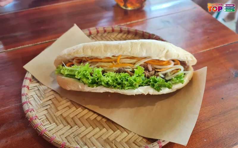 Banh-mi-tu-phong-ninhbinhtoplist