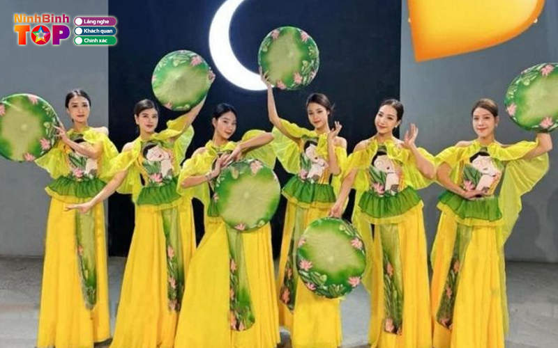 Trang-phuc-bieu-dien-kim-cuc-ninhbinhtoplist