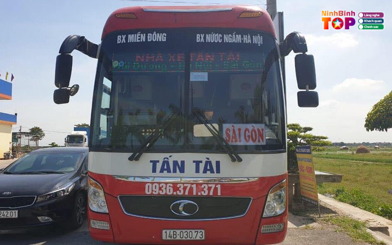 Xe-khach-hoang-long-tan-tai-ninhbinhtoplist