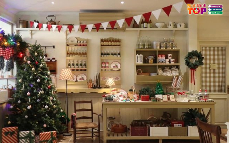 Cac-quan-cafe-trang-tri-noel-ninhbinhtoplist