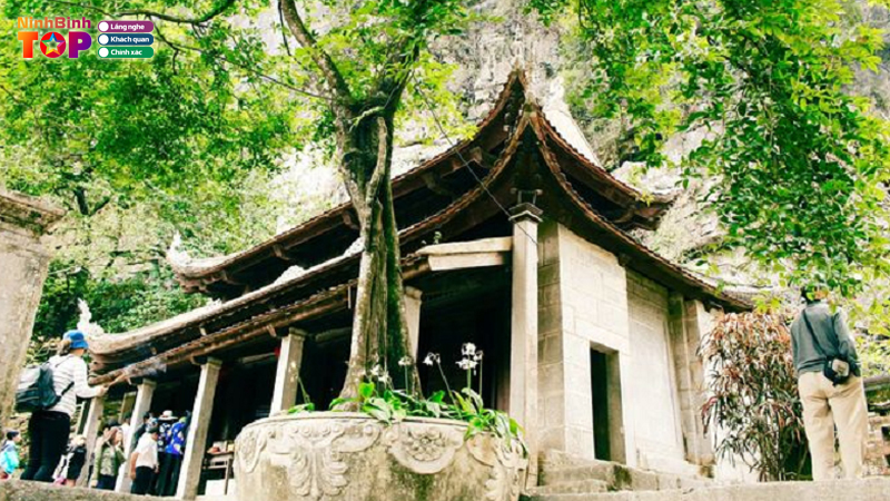 Chua-linh-coc-ninhbinhtoplist