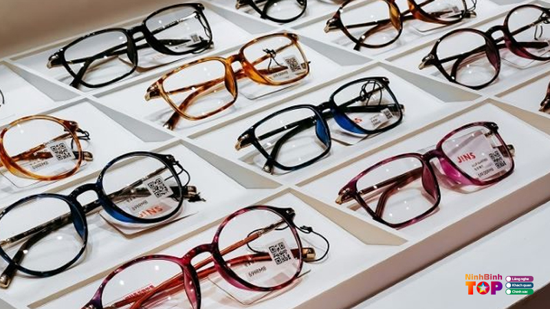 Cua-hang-kinh-mat-ninh-binh-1