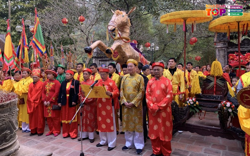 Le-hoi-den-nguyen-cong-tru-ninhbinhtoplist