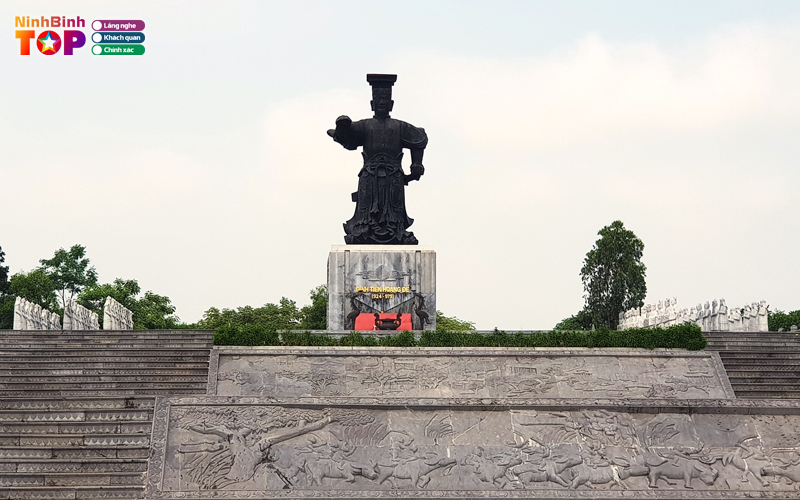 Quang-truong-dinh-tien-hoang-ninhbinhtoplist