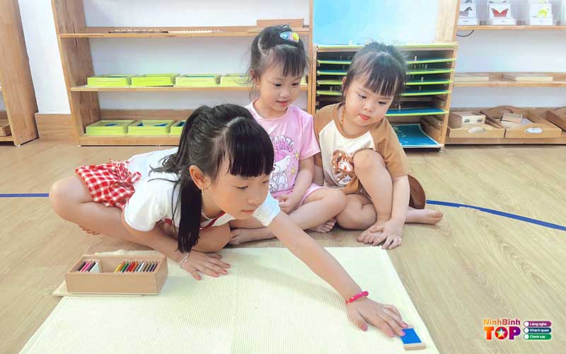Truong-mam-non-soc-nau-montessori-ninhbinhtoplist