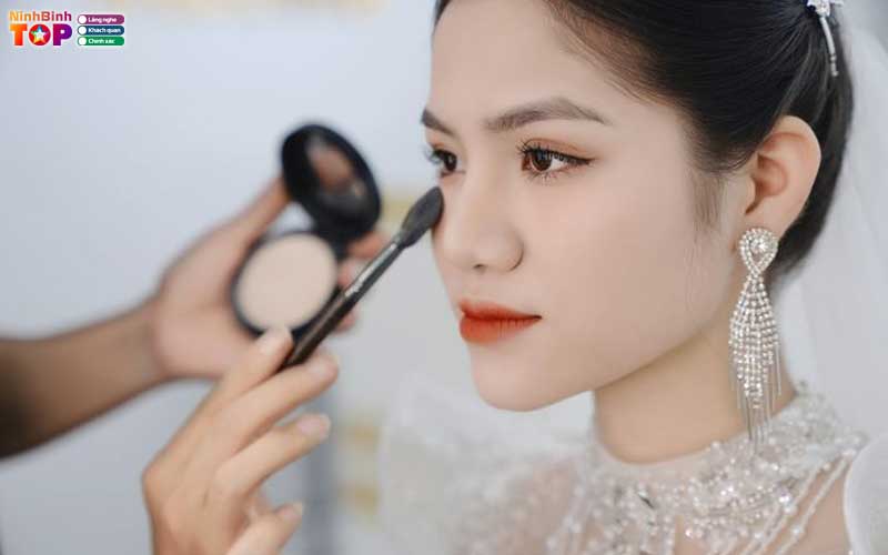 Linh-trang-makeup-ninhbinhtoplist
